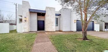 House At 8723 Plantation East Dr In Shenandoah Valley